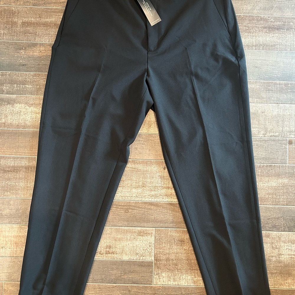 Banana Republic Women’s Classic Black Dress Pants